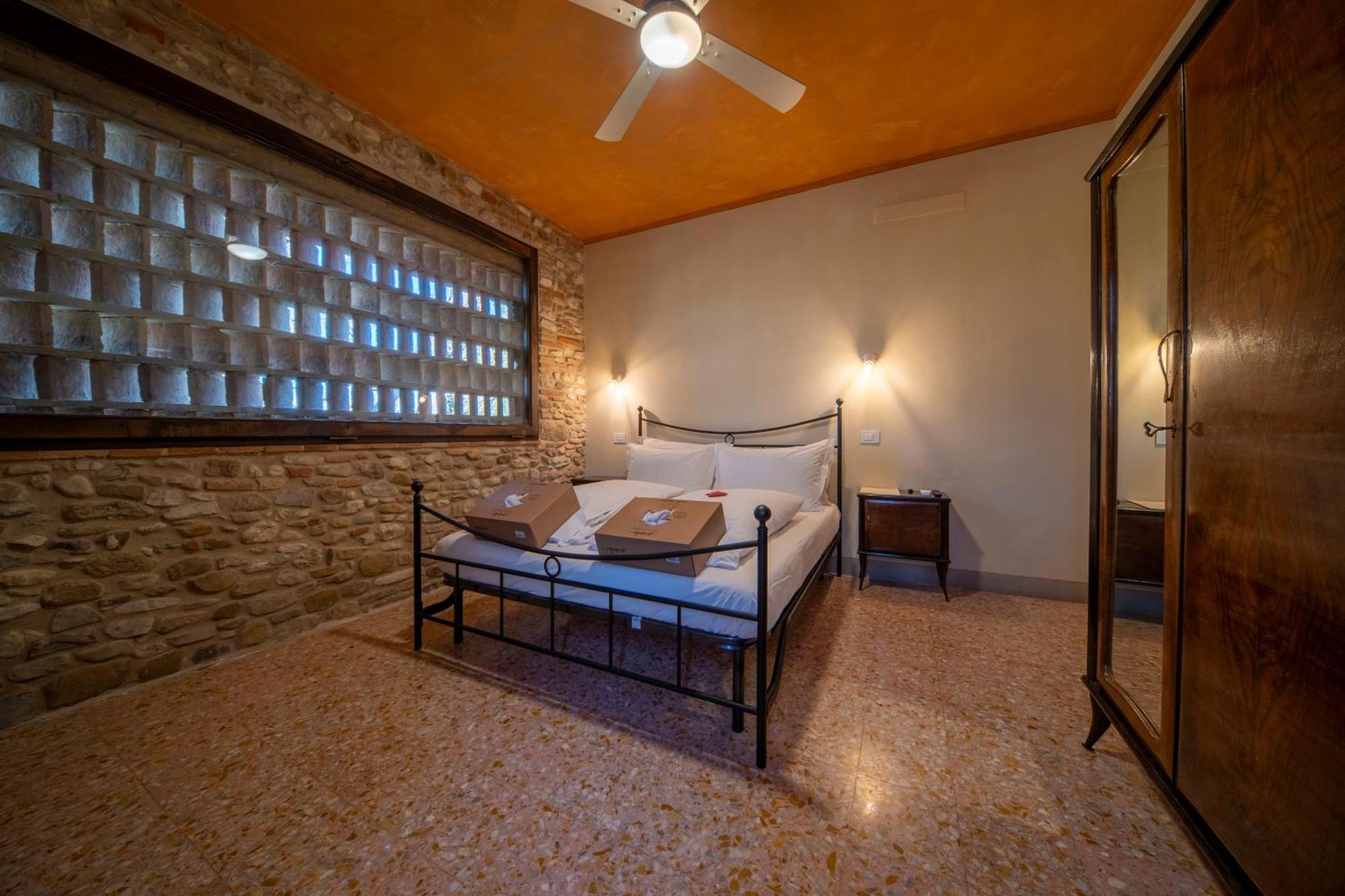 Agriturismo Podere Tovari Anghiari Luaran gambar