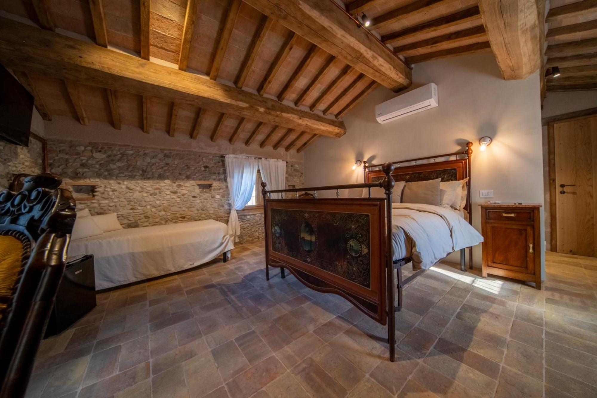 Agriturismo Podere Tovari Anghiari Luaran gambar