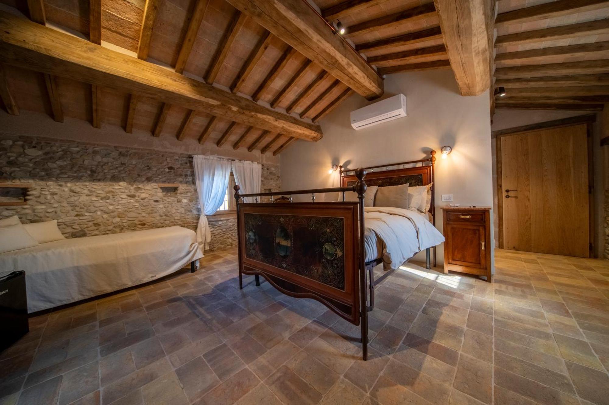 Agriturismo Podere Tovari Anghiari Luaran gambar