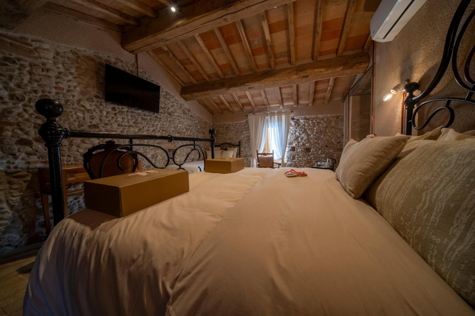 Agriturismo Podere Tovari Anghiari Luaran gambar