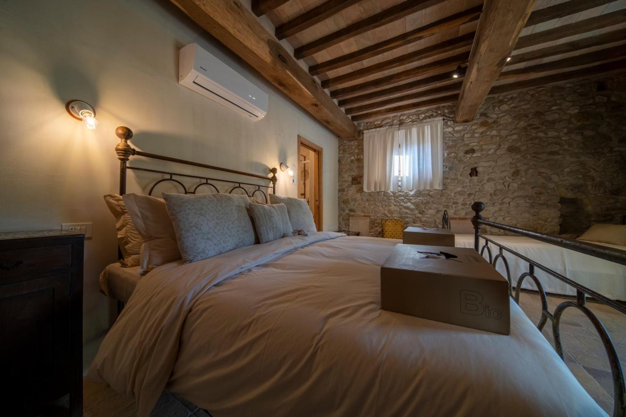 Agriturismo Podere Tovari Anghiari Luaran gambar
