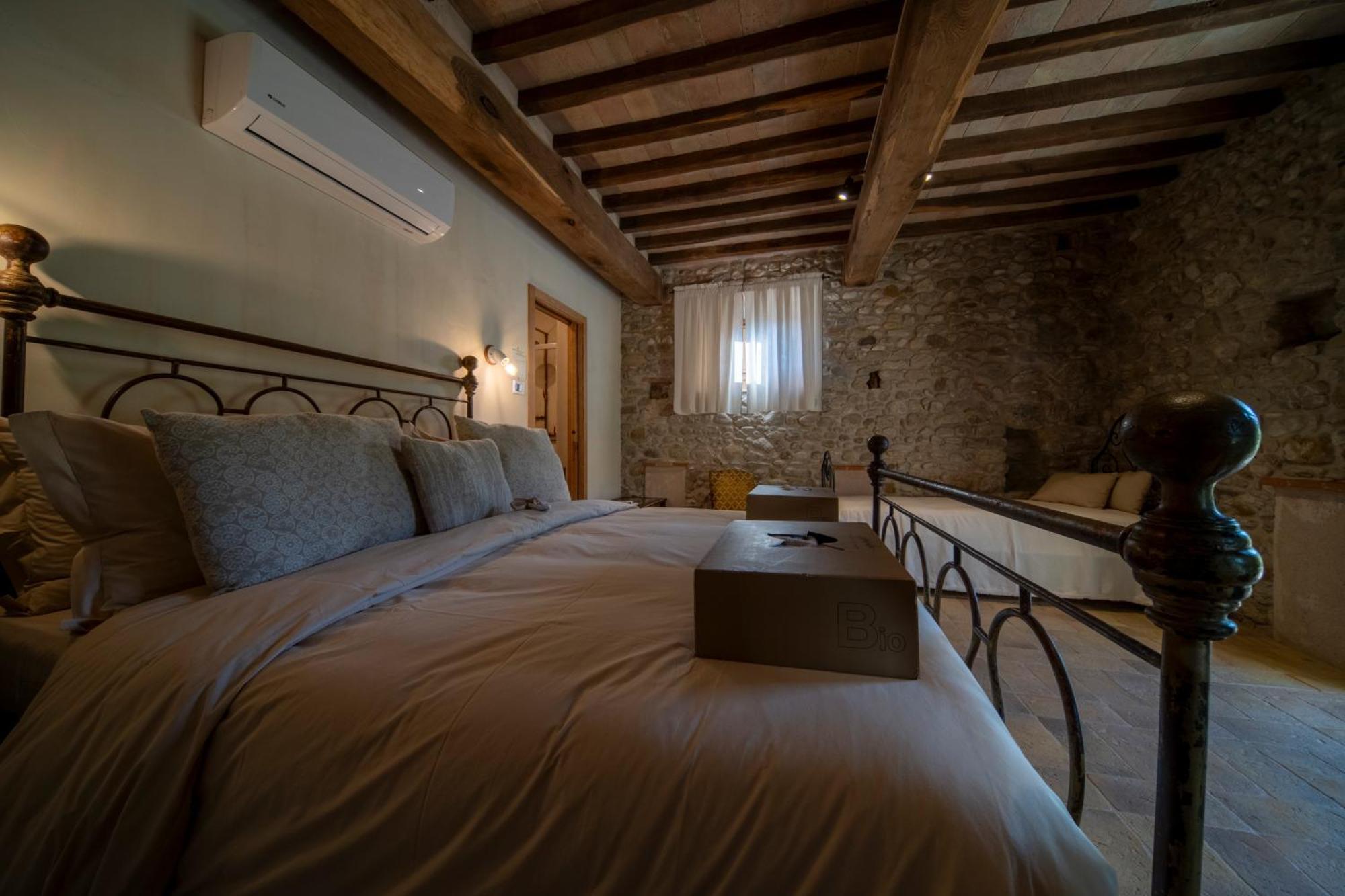 Agriturismo Podere Tovari Anghiari Luaran gambar