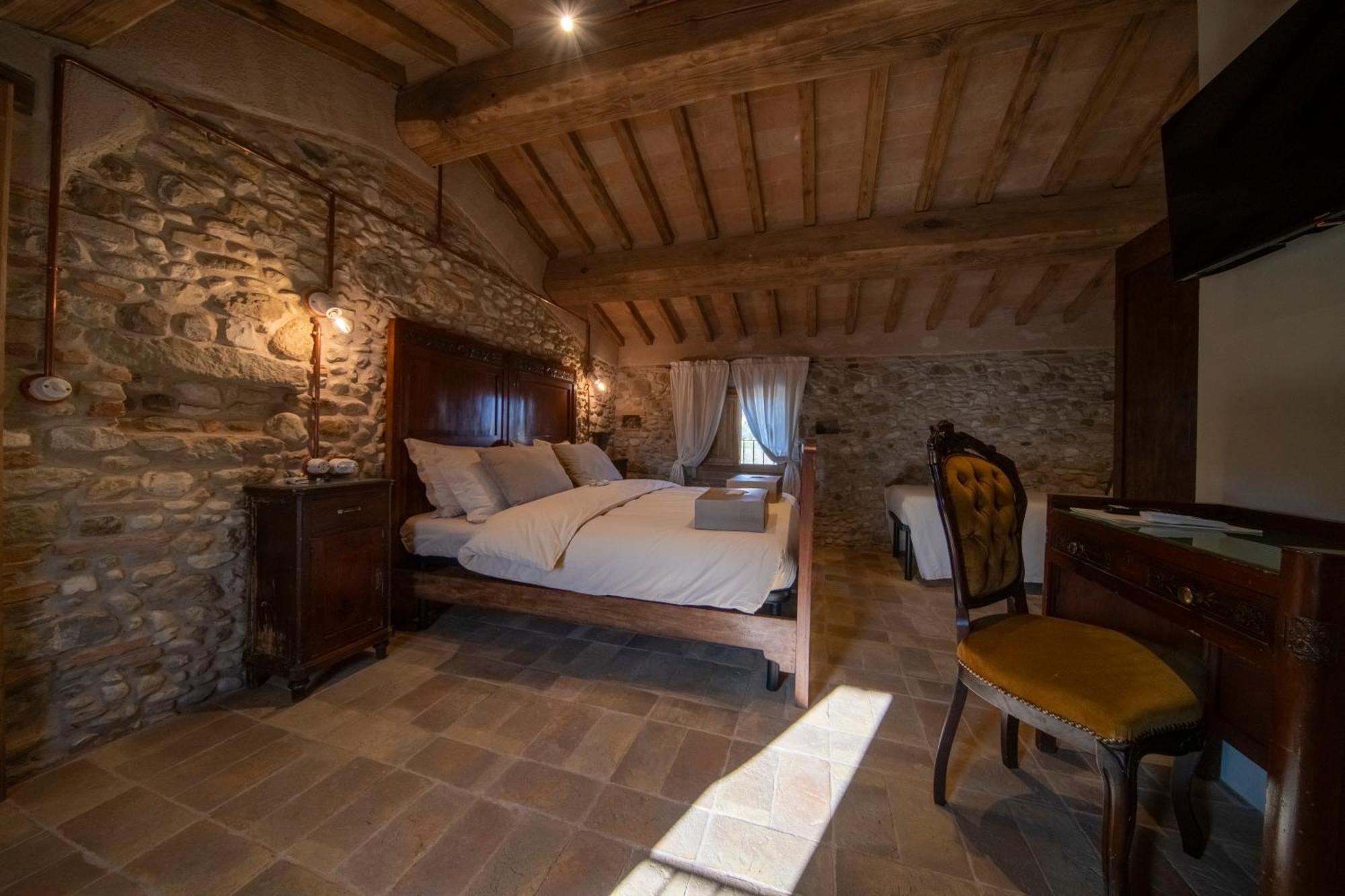 Agriturismo Podere Tovari Anghiari Luaran gambar