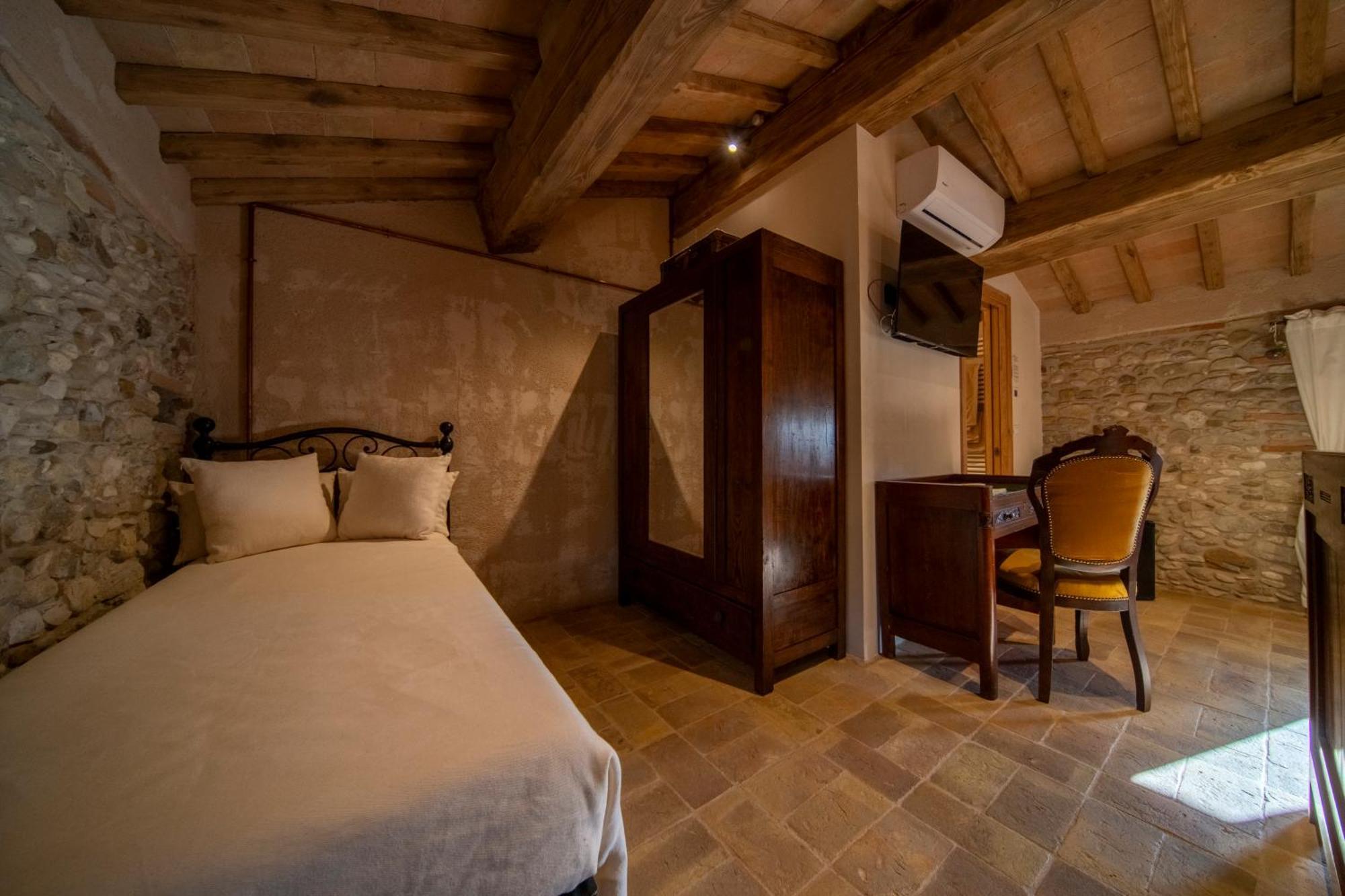 Agriturismo Podere Tovari Anghiari Luaran gambar