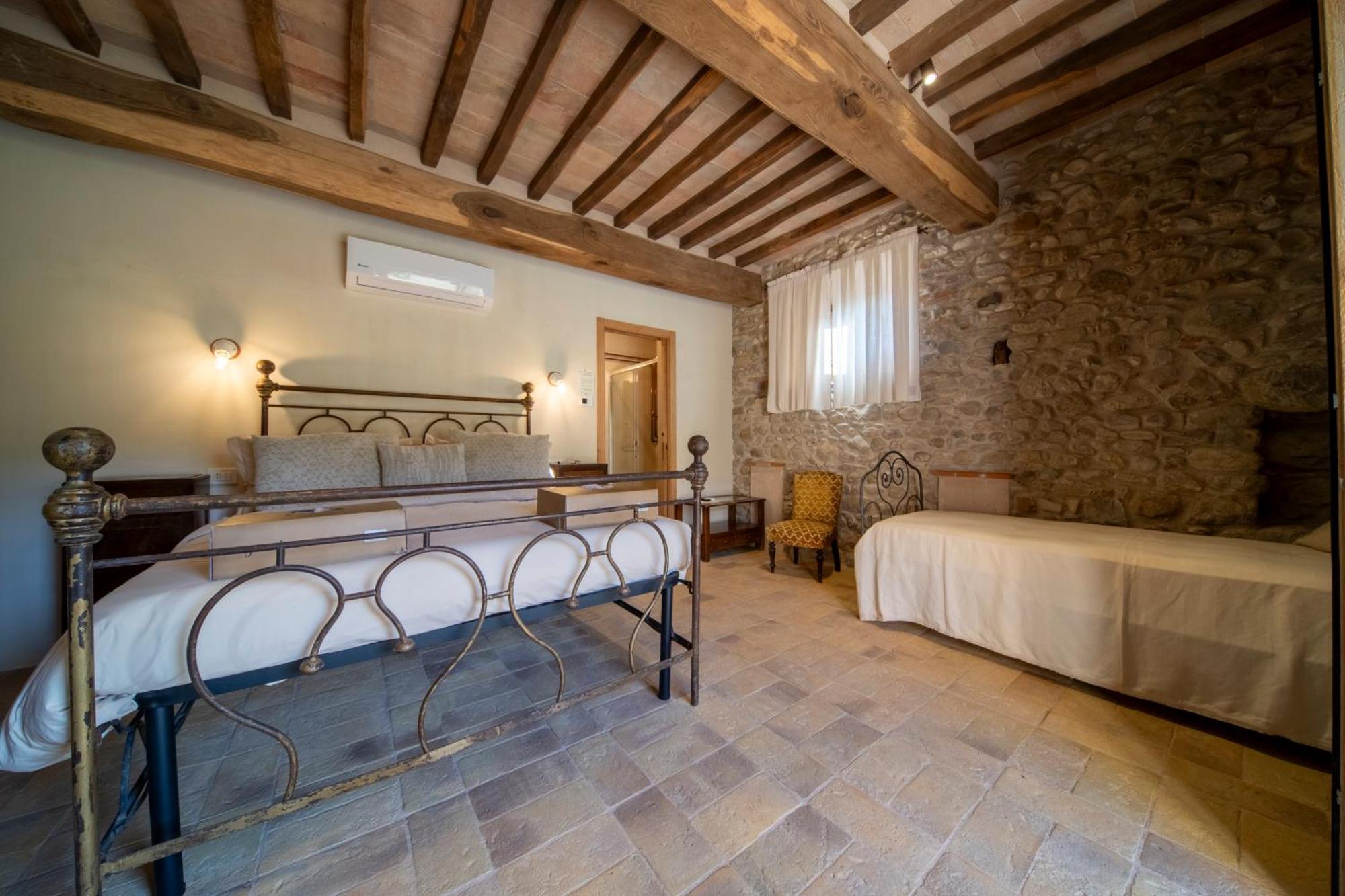 Agriturismo Podere Tovari Anghiari Luaran gambar